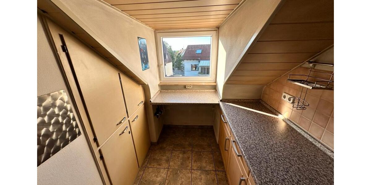 Dachgeschoßwohnung Stuttgart Sillenbuch - 2.5 Zimmer, 58 m&sup2;, 239.000&euro; | Angebot:24357014