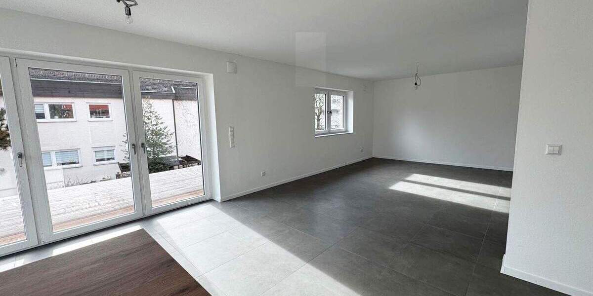Etagenwohnung Waiblingen Hegnach - 4 Zimmer, 125 m&sup2;, 1.750&euro; | Angebot:25567300