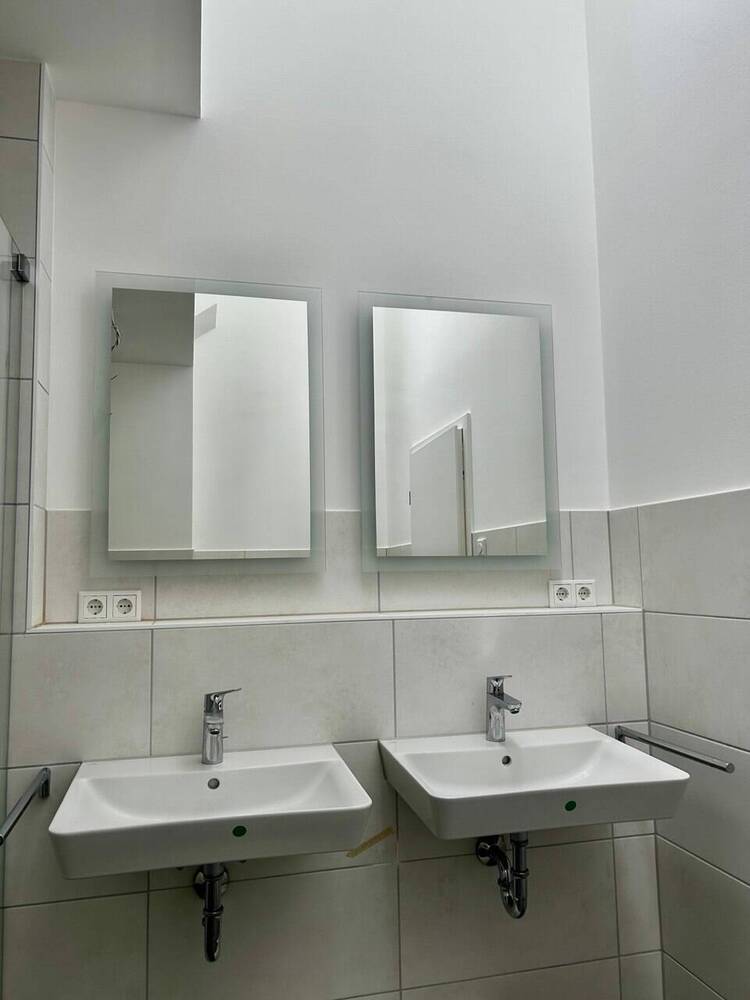 EXKLUSIVE-NEUBAU-ERSTBEZUG! Traumhafte DG-Wohnung mit Top-Ausstattung (Balkon, EBK, Aufzug uvm.) in sonniger direkter City-Lage!