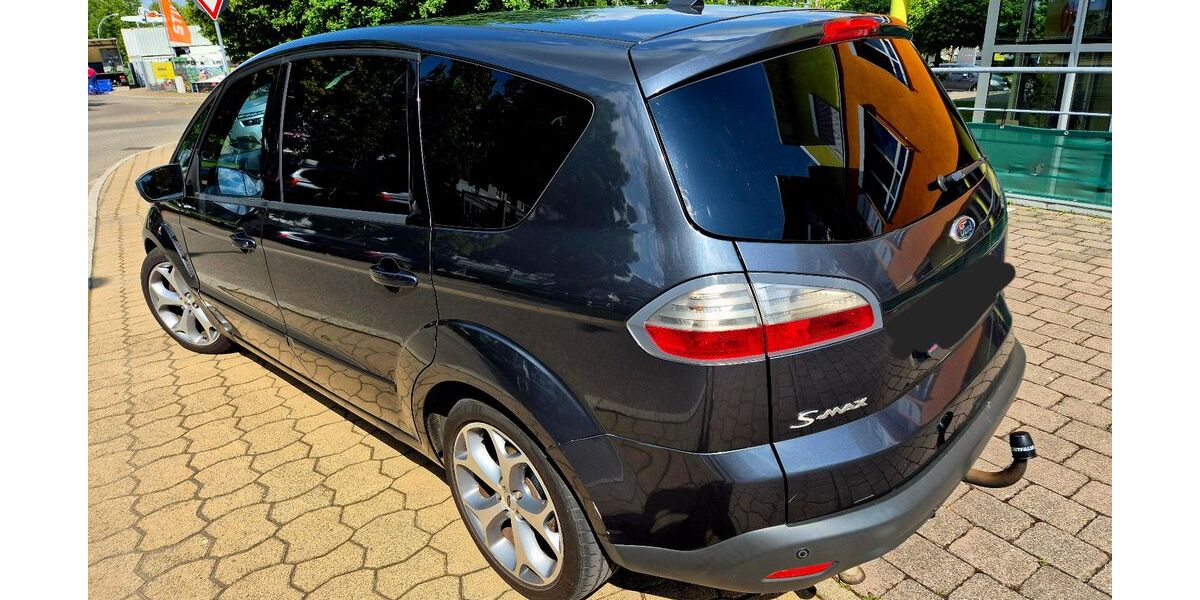 Ford S-Max 324.200 km 1.350 &euro; Filderstadt 70794