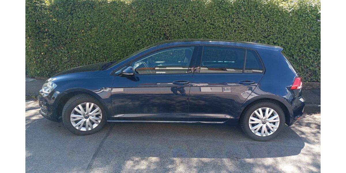 VW Golf 73.000 km 12.800 &euro; Ostfildern- Scharnhausen 73760