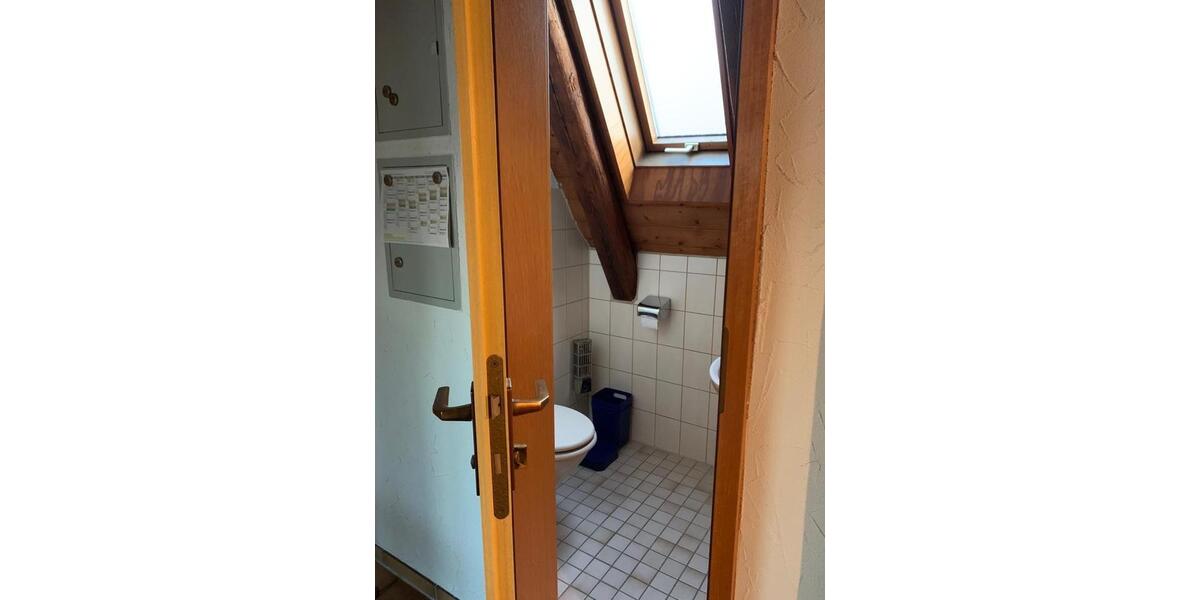 Dachgeschoßwohnung Ludwigsburg Hoheneck - 2.5 Zimmer, 70 m&sup2;, 289.000&euro; | Angebot:25606429