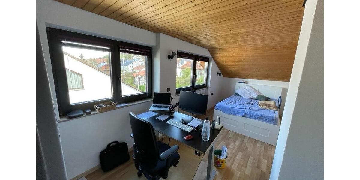Doppelhaushälfte Gerlingen - 4.5 Zimmer, 160 m&sup2;, 2.250&euro; | Angebot:24708327