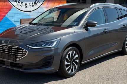 Ford Focus 25.200 km 24.890 &euro; Herrenberg-Kuppingen 71083