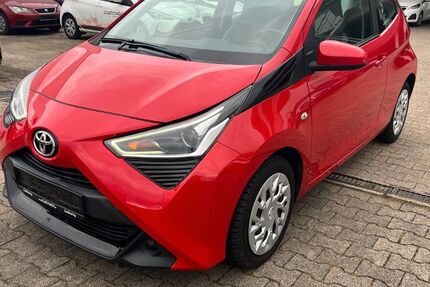 Toyota Aygo (X) 88.485 km 6.995 &euro; Stuttgart 70597