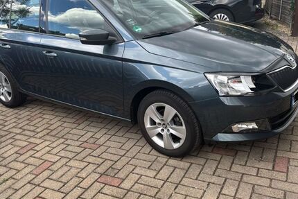 Skoda Fabia 99.000 km 9.400 &euro; Steinenbronn 71144