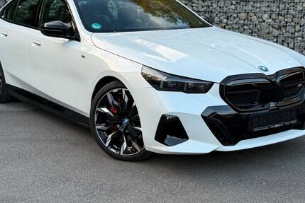 BMW i5 11.239 km 67.950 &euro; Sindelfingen 71065