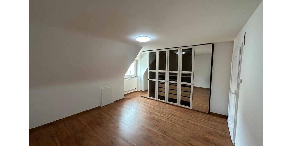 Maisonettenwohnung Esslingen am Neckar Brühl - 5 Zimmer, 125 m&sup2;, 1.650&euro; | Angebot:25843407
