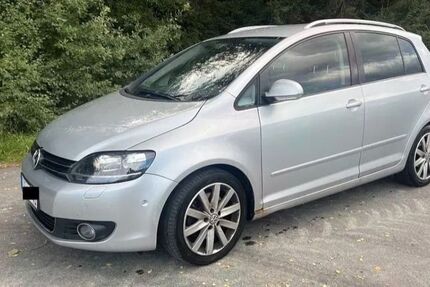 VW Golf Plus 118.000 km 7.490 &euro; Asperg 71679