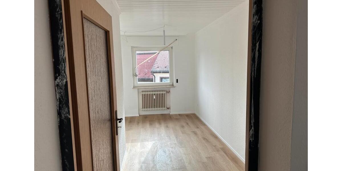 Etagenwohnung Kernen im Remstal - 4 Zimmer, 85 m&sup2;, 1.300&euro; | Angebot:24785910