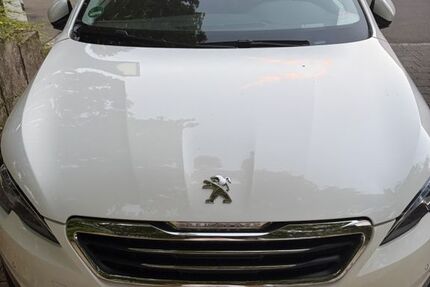 Peugeot 308 89.000 km 8.200 &euro; Reutlingen 72764
