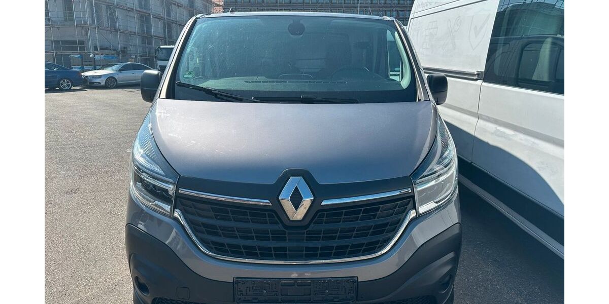 Renault Trafic 168.978 km 17.180 &euro; Reutlingen 72766