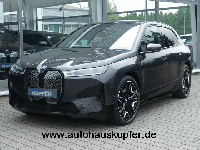 BMW iX 10.000 km 75.400 € Vaihingen / Enz 71665