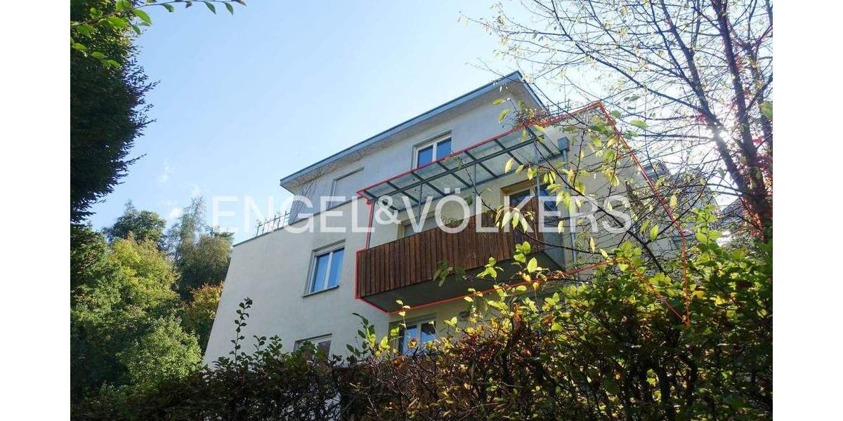 Gut geschnittene Drei-Raum-Wohnung mit offener Küche und separatem TG-Stellplatz 3 zimmer