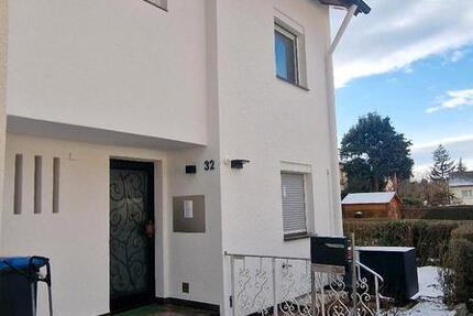 Haus Esslingen am Neckar Pliensauvorstadt - 5 Zimmer, 173 m&sup2;, 2.000&euro; | Angebot:24599416