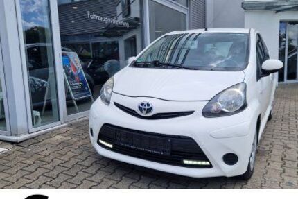 Toyota Aygo (X) 124.969 km 4.940 € Wendlingen am Neckar 73240