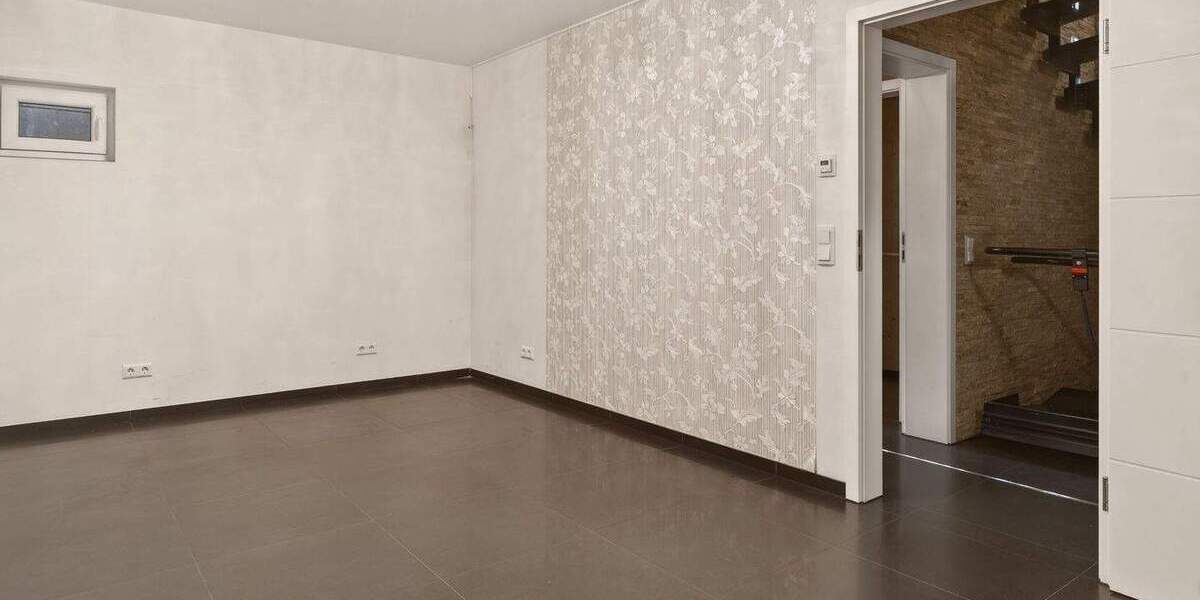 Reihenmittelhaus Stuttgart Zuffenhausen - 4 Zimmer, 132 m&sup2;, 714.000&euro; | Angebot:24738225