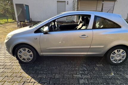 Opel Corsa 84.000 km 2.600 &euro; Wannweil 72827
