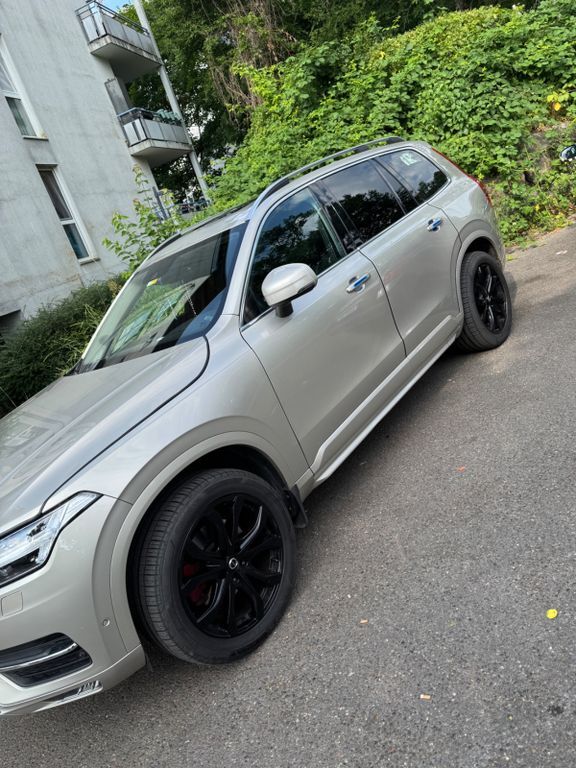 Volvo XC90 230.000 km 23.000 € Stuttgart 70372