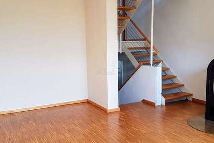 Haus Steinenbronn - 5 Zimmer, 165 m&sup2;, 2.600&euro; | Angebot:27145212