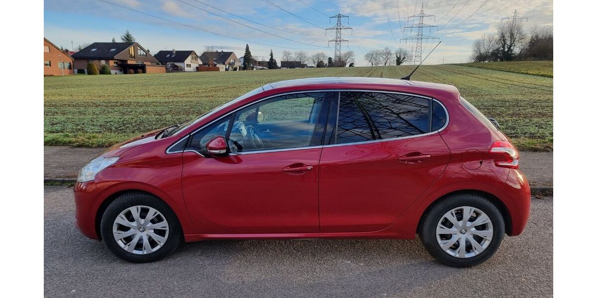 Peugeot 208 53.000 km 7.900 &euro; Sindelfingen 71069