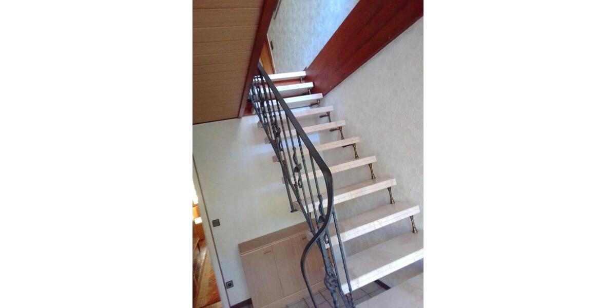 Reihenhaus Bad Liebenzell - 8 Zimmer, 190 m&sup2;, 419.000&euro; | Angebot:26957564
