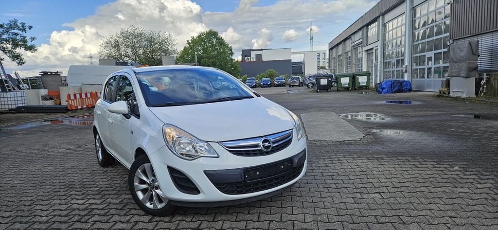 Opel Corsa 99.860 km 4.700 &euro; Waiblingen Neustadt ( 15 km von Stuttgart ) 71336