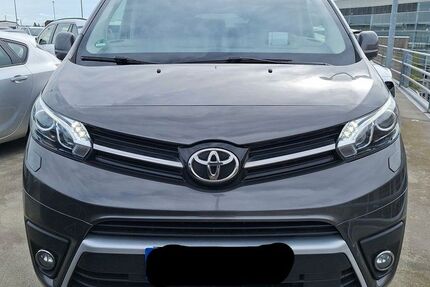 Toyota Proace (Verso) 167.000 km 23.450 € Nufringen 71154
