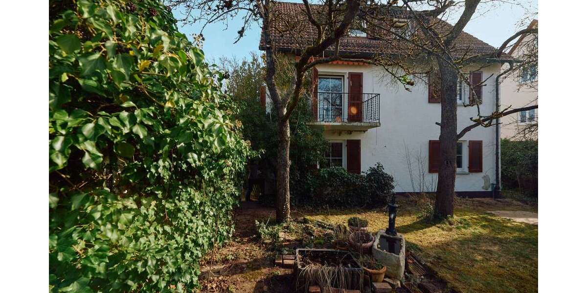 Einfamilienhaus Böblingen - 8.5 Zimmer, 162 m&sup2;, 648.500&euro; | Angebot:25632914