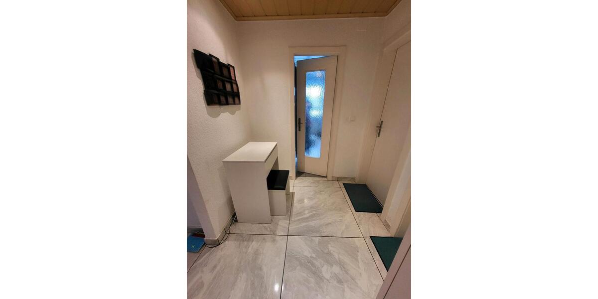 Erdgeschoßwohnung Stuttgart Luginsland - 3 Zimmer, 68 m&sup2;, 315.000&euro; | Angebot:24183897