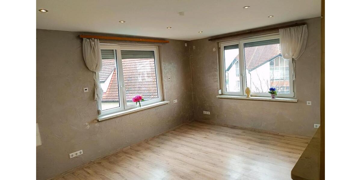 Etagenwohnung Markgröningen - 4.5 Zimmer, 110 m&sup2;, 1.280&euro; | Angebot:24811610