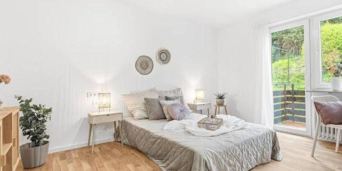 Etagenwohnung Obertürkheim Obertürkheim - 3 Zimmer, 77 m&sup2;, 1.330&euro; | Angebot:26805725