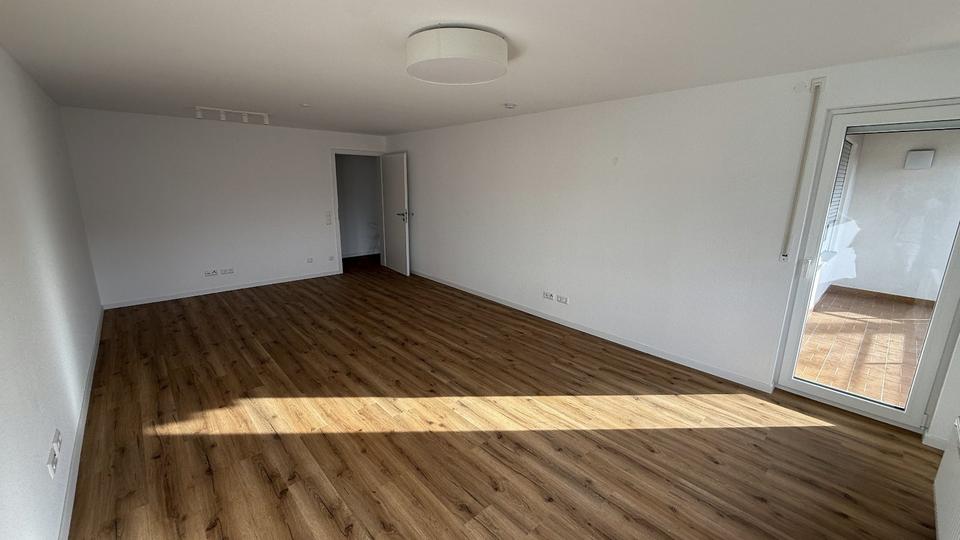 Etagenwohnung Sindelfingen Eichholz - 3 Zimmer, 80 m&sup2;, 1.230&euro; | Angebot:24842595