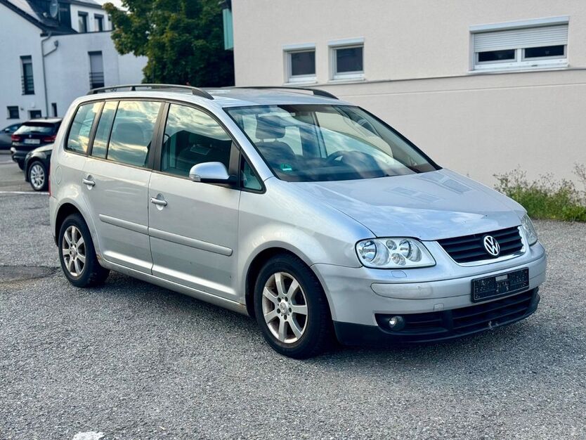 VW Touran 191.000 km 1.290 € Nufringen 71154