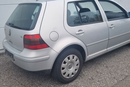 VW Golf 178.000 km 1.390 € Magstadt (in der Nähe von Stuttgart) 71106
