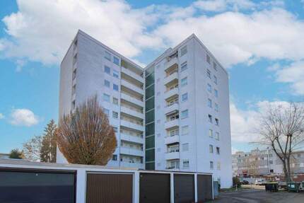 Renovierungsjuwel in Bietigheim: 3,5-Zi.-Wohnung mit Garage & 2 Balkonen in zentraler Lage 3 zimmer