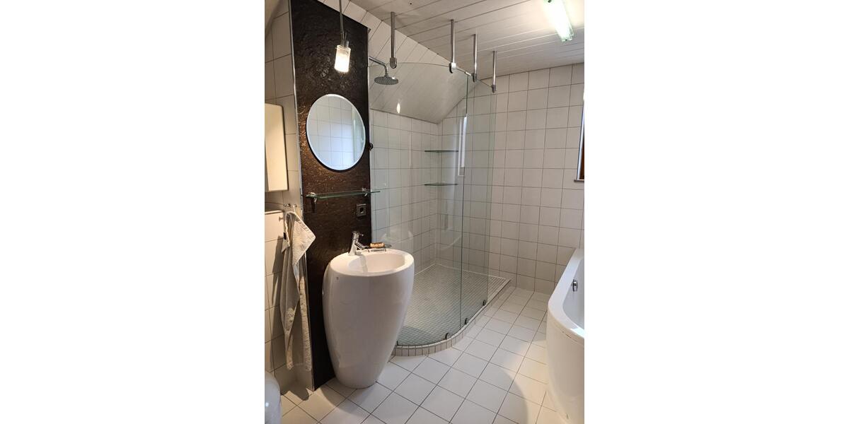 Reihenhaus Holzgerlingen - 4 Zimmer, 139 m&sup2;, 1.900&euro; | Angebot:25976661