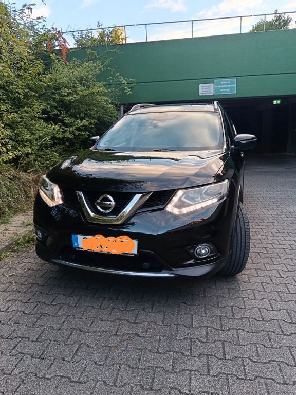 Nissan X-Trail 112.000 km 14.500 € Stuttgart 70378