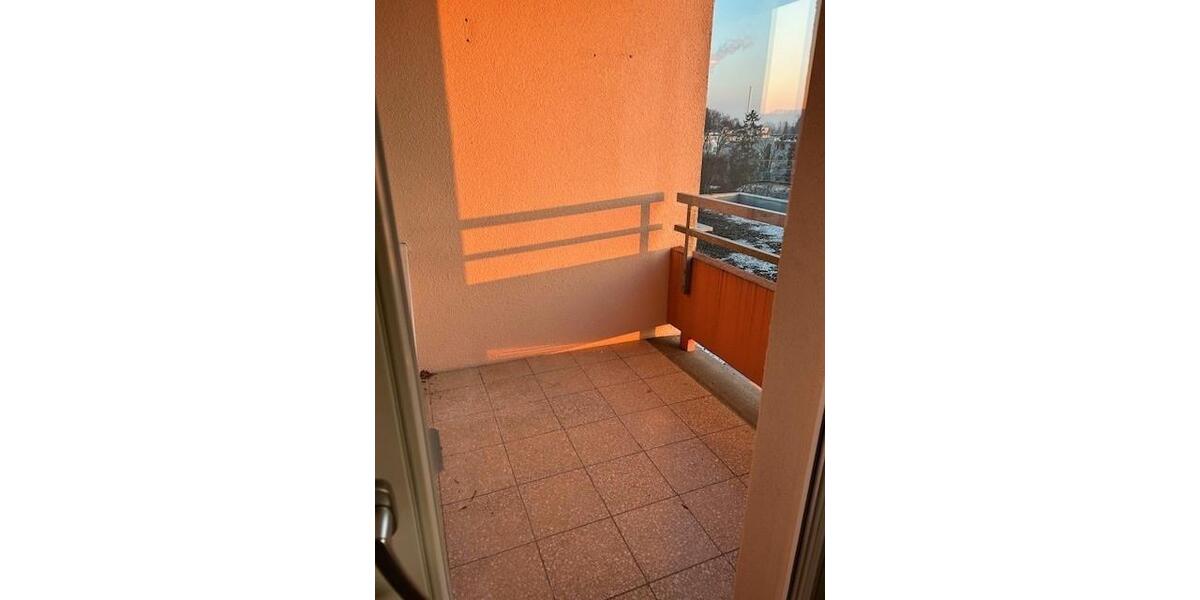 Etagenwohnung Esslingen am Neckar Oberesslingen - 4 Zimmer, 99 m&sup2;, 988&euro; | Angebot:26649387