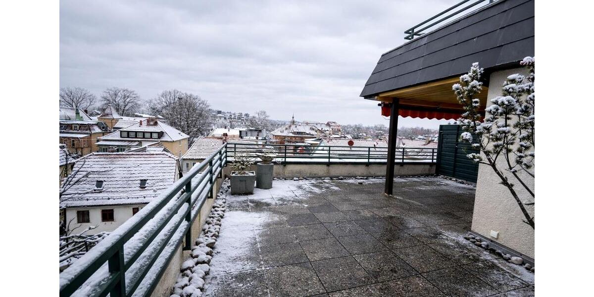 Dachgeschoßwohnung Reutlingen - 3 Zimmer, 118 m&sup2;, 1.450&euro; | Angebot:24559806