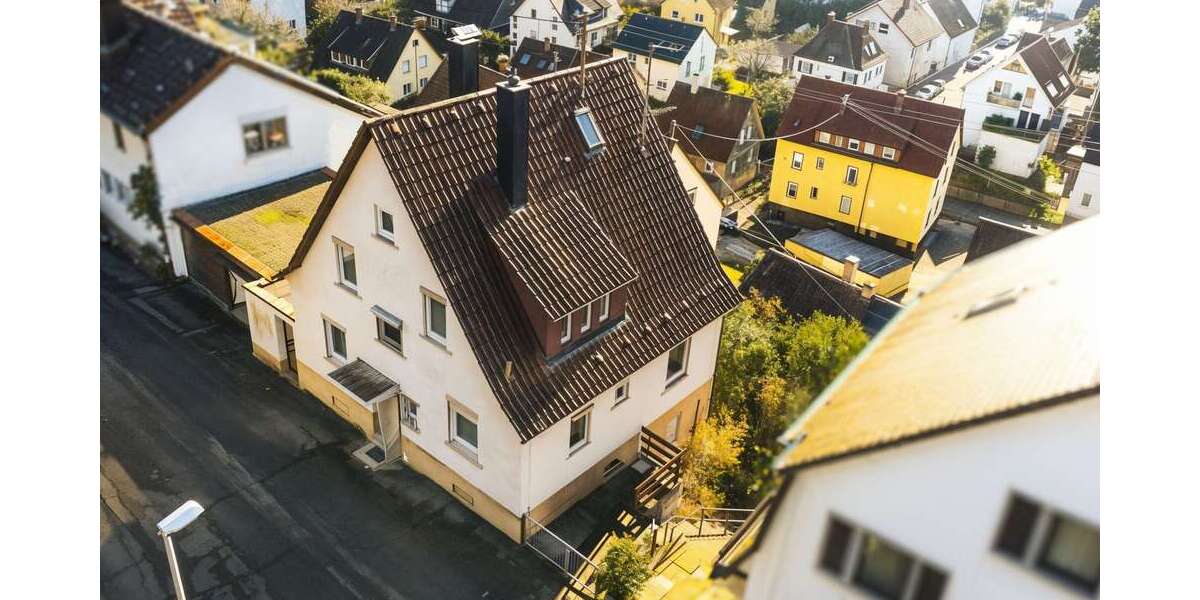 Einfamilienhaus Esslingen am Neckar Oberesslingen - 7 Zimmer, 160 m&sup2;, 419.000&euro; | Angebot:24466230