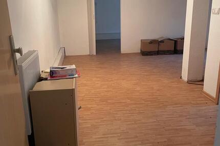 Lager-Büro-Gewerbefläche 45qm zimmer