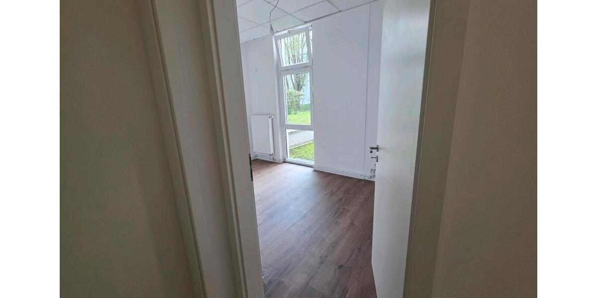 Erdgeschoßwohnung Bempflingen - 4 Zimmer, 80 m&sup2;, 1.300&euro; | Angebot:26238428