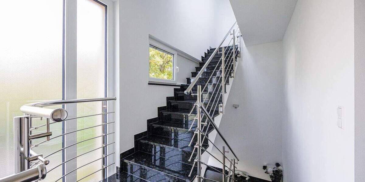 Mehrfamilienhaus, Wohnhaus Ludwigsburg Süd - 7 Zimmer, 276 m&sup2;, 1.495.000&euro; | Angebot:23968923