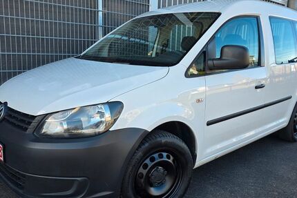 VW Caddy 105.000 km 7.700 € Holzgerlingen 71088