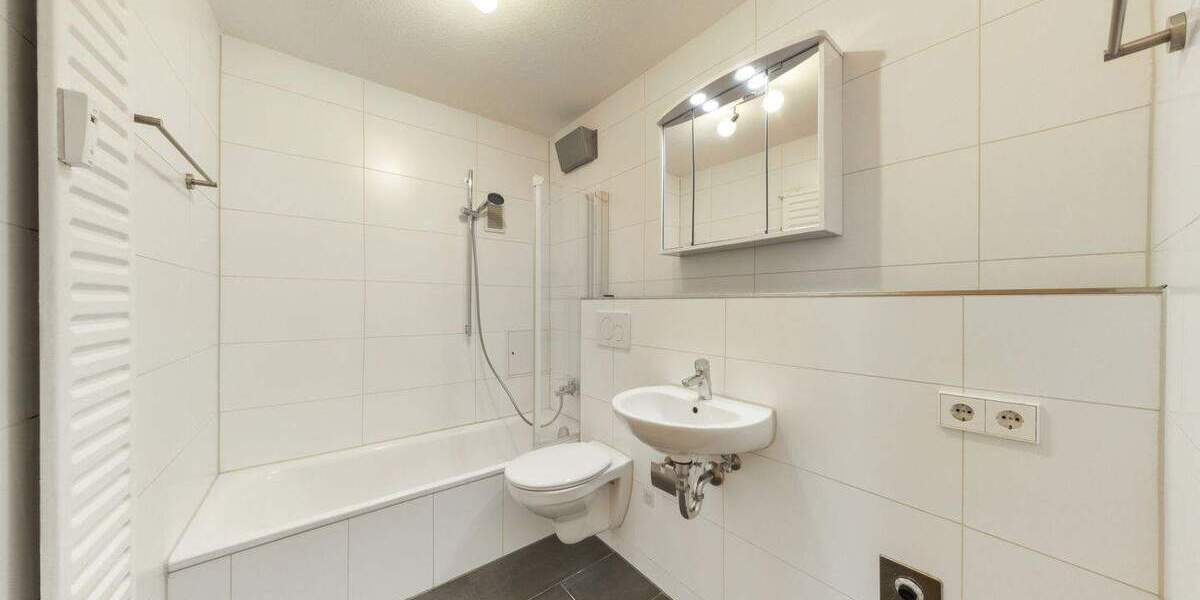 Etagenwohnung Ludwigsburg Eglosheim - 2 Zimmer, 62 m&sup2;, 197.000&euro; | Angebot:25822689