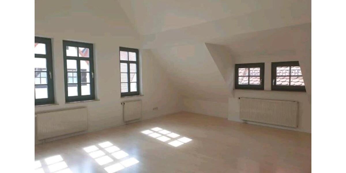 Dachgeschoßwohnung Rottenburg am Neckar - 2 Zimmer, 65 m&sup2;, 255.000&euro; | Angebot:27533983