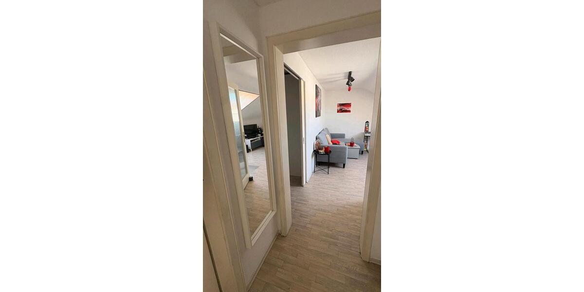Dachgeschoßwohnung Stuttgart Feuerbach - 2.5 Zimmer, 35 m&sup2;, 161.000&euro; | Angebot:27111038