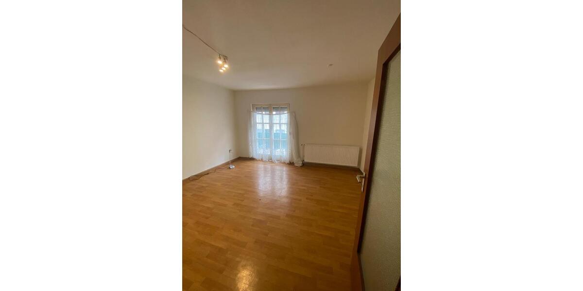 Erdgeschoßwohnung Asperg - 3 Zimmer, 70 m&sup2;, 1.200&euro; | Angebot:25783421