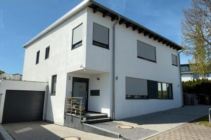 Haus Nürtingen - 9 Zimmer, 272 m&sup2;, 1.695.000&euro; | Angebot:26326414